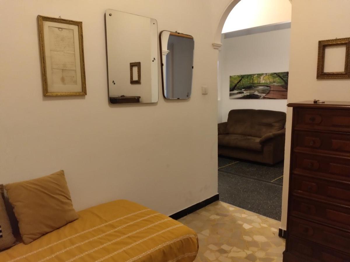 Trilocale Cecilia'S Studio Генуя Экстерьер фото
